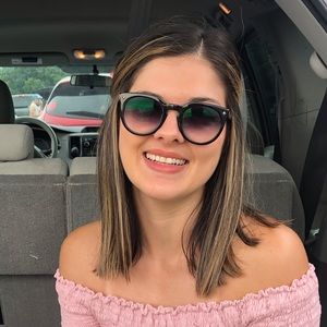 Meet your Posher, Kaitlyn